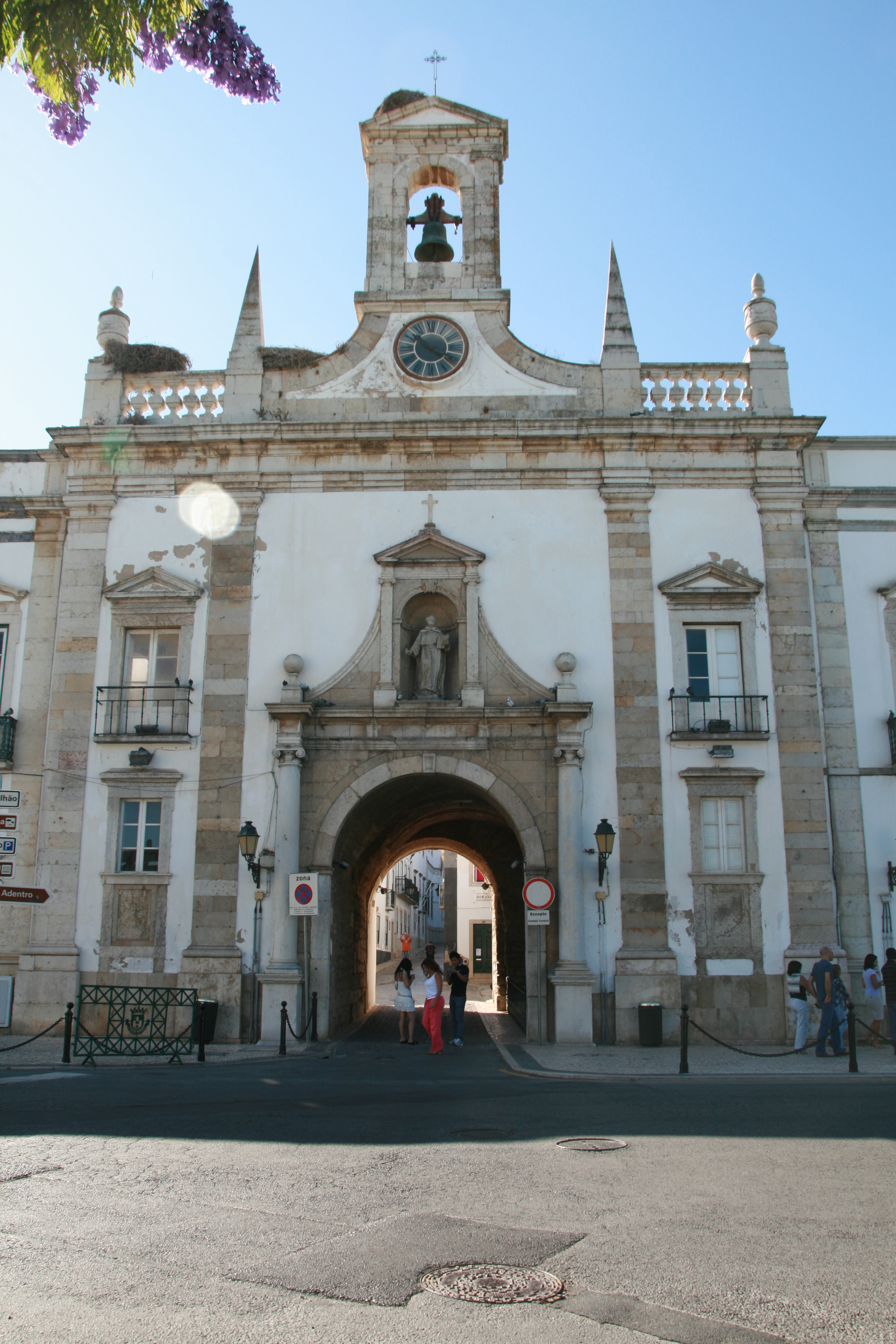 Noites de Jazz & Artesanato na Vila Adentro de Faro (Algarve)